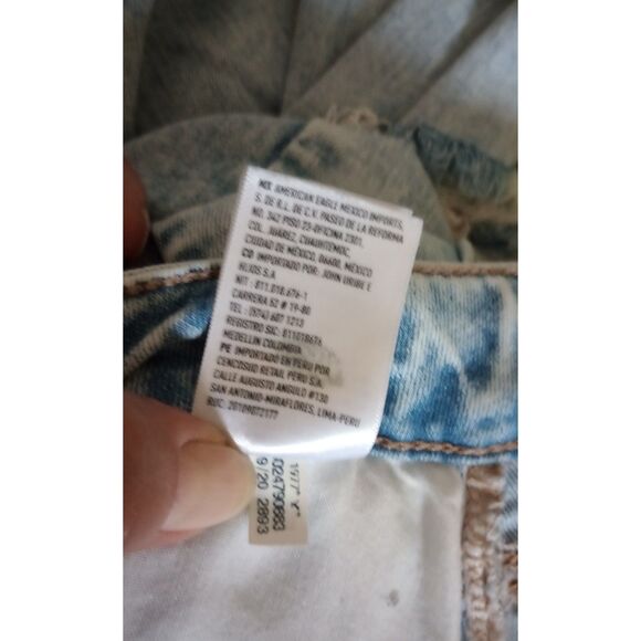 American Eagle Women's Size 2 Destroyed Blue Jean - Picture 9 of 9